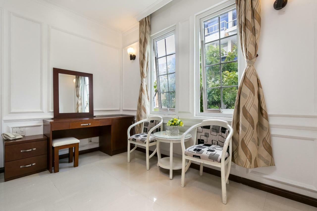 Oyo 273 Ngoc Anh Hotel Thành Pho Ho Chí Minh Esterno foto
