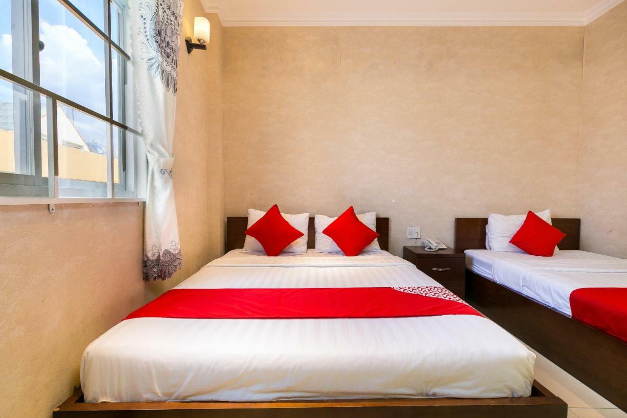 Oyo 273 Ngoc Anh Hotel Thành Pho Ho Chí Minh Esterno foto